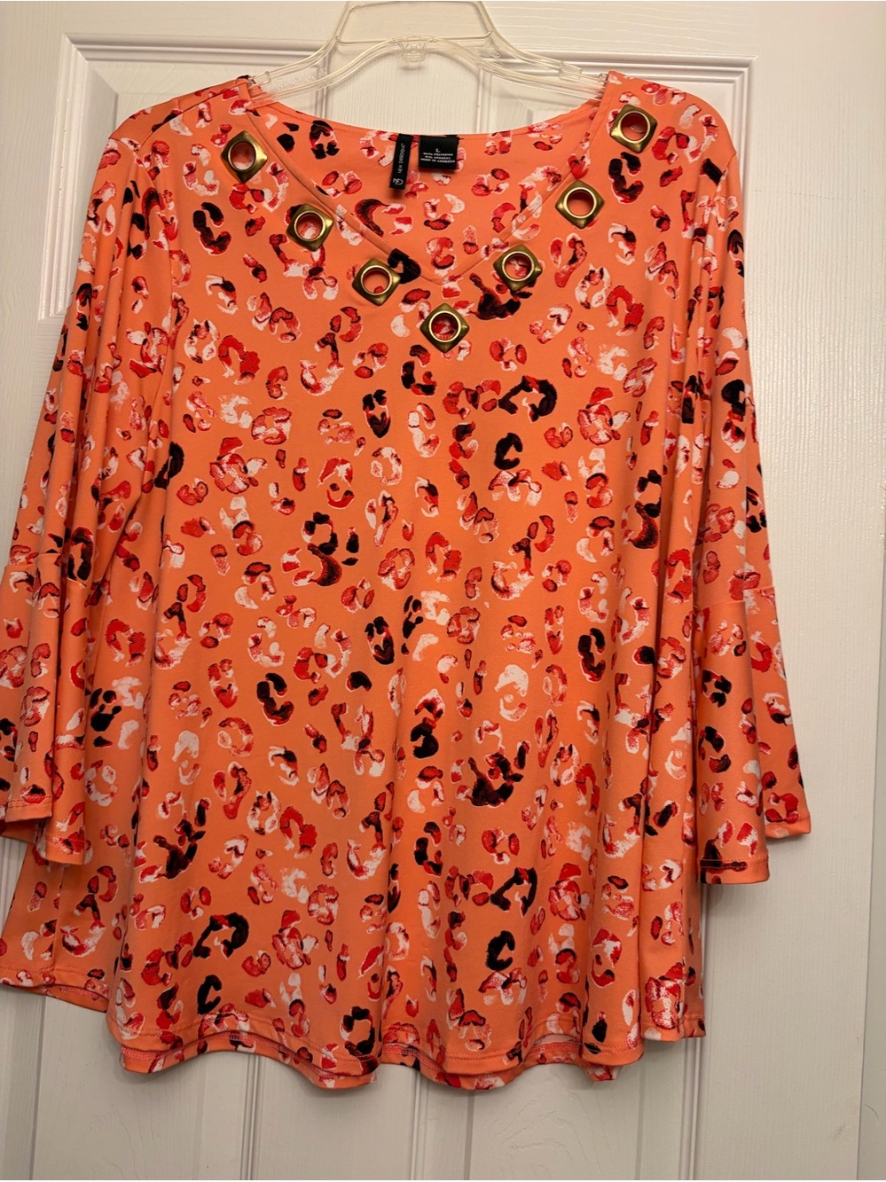 New: New Directions Grommet Detail Orange Animal Print Top
